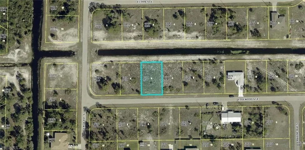 1111 Edgewood St E, Lehigh Acres, Florida 33974