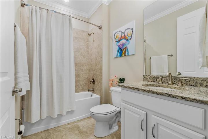 spare bathroom between spare bedrooms