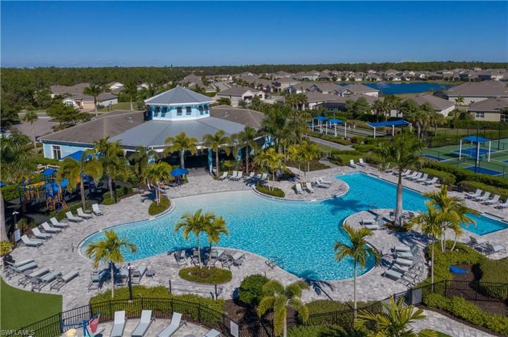 2483 Cagunas CT, CAPE CORAL FL 33909