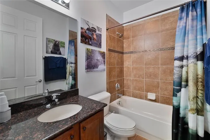 Full guest bath