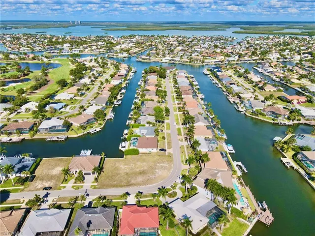 1540 Buccaneer Ct, Marco Island, Florida 34145