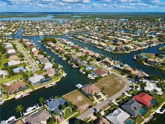 1540 Buccaneer Ct, Marco Island, Florida 34145