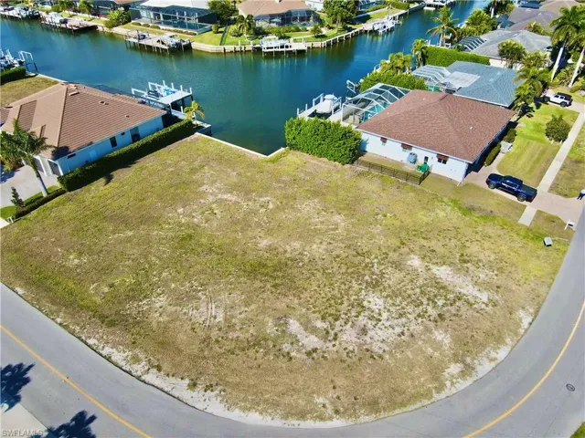 1540 Buccaneer Ct, Marco Island, Florida 34145