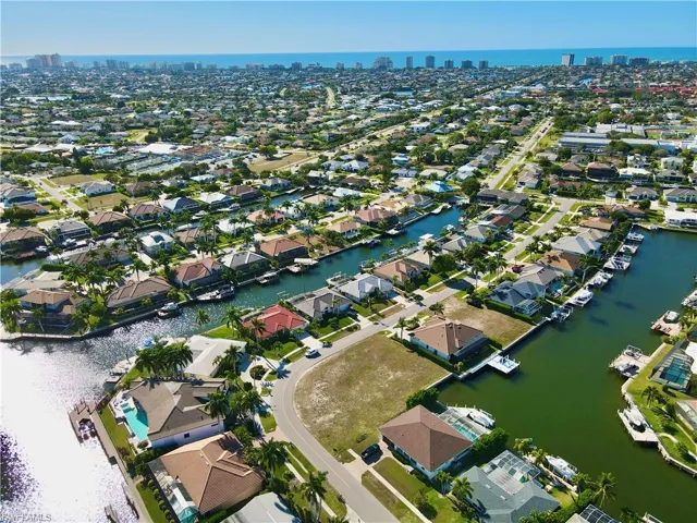 1540 Buccaneer Ct, Marco Island, Florida 34145