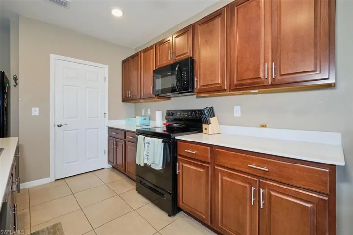 2722 SW 8th  CT, Cape Coral, FL 33914