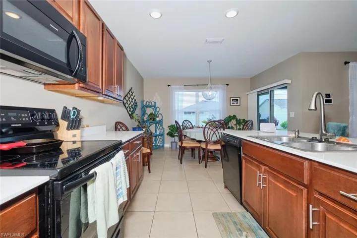 2722 SW 8th  CT, Cape Coral, FL 33914