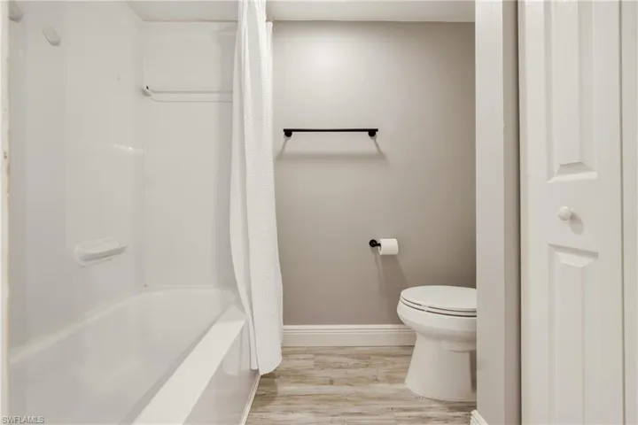 1635 Park Meadows Dr 1, Fort Myers, Florida 33907