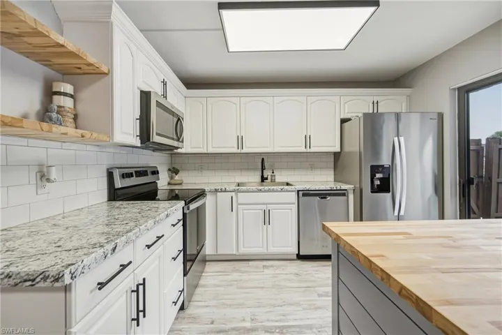 1635 Park Meadows Dr 1, Fort Myers, Florida 33907