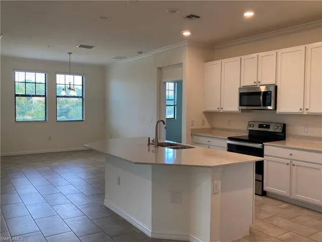 11788  Grand Belvedere  WAY, Fort Myers, FL 33913