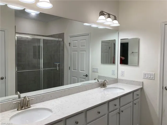 Owner's Bath