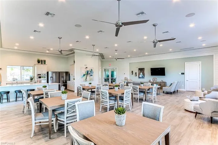 Lounge & Kitchen Inside The Clubhouse!