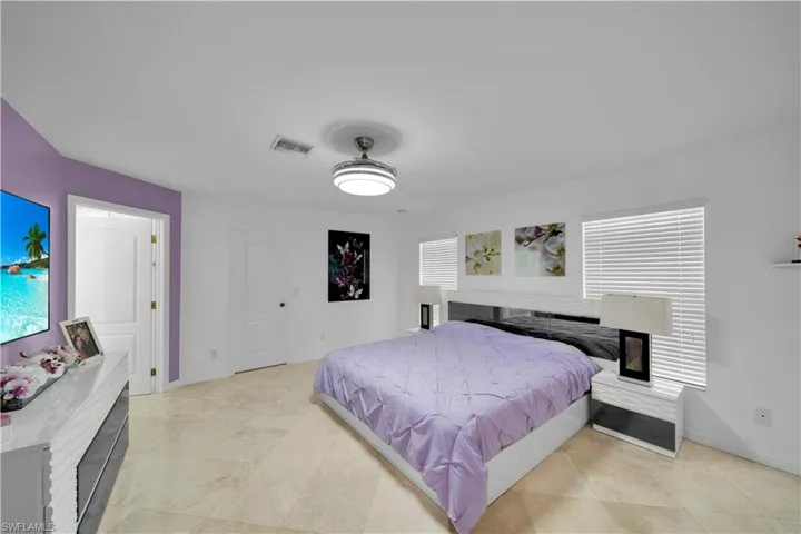 905 Nw 20th Ave, Cape Coral, Florida 33993