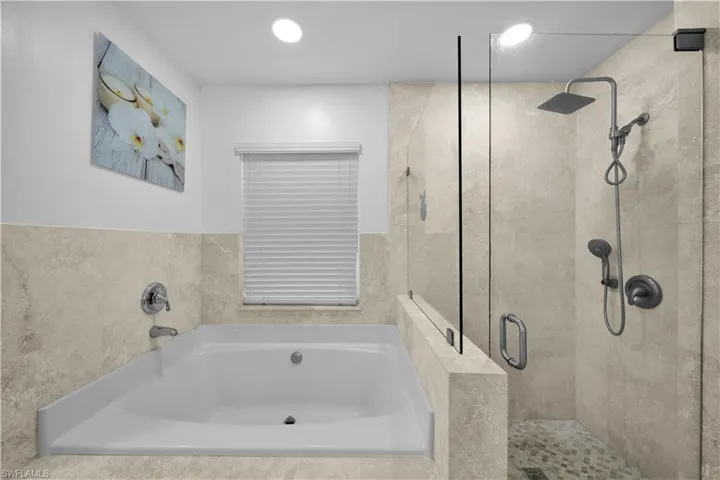 905 Nw 20th Ave, Cape Coral, Florida 33993