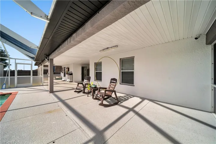 905 Nw 20th Ave, Cape Coral, Florida 33993