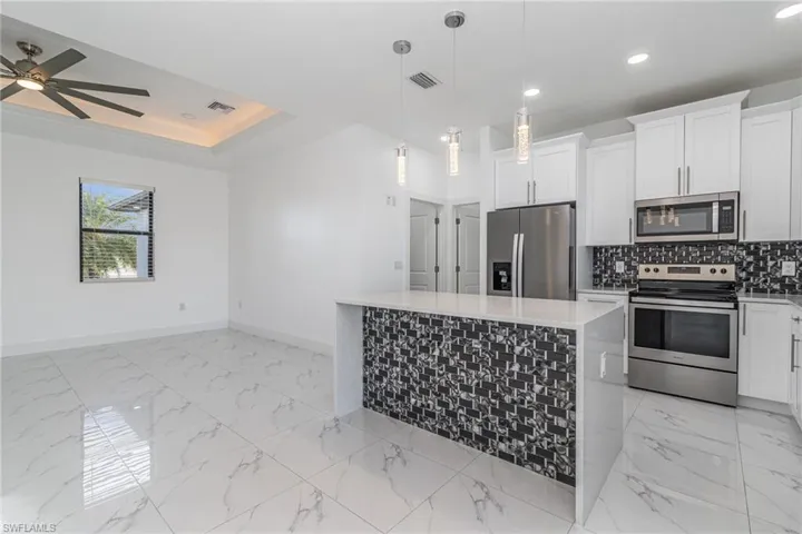 1314 NE 4th  PL, Cape Coral, FL 33909