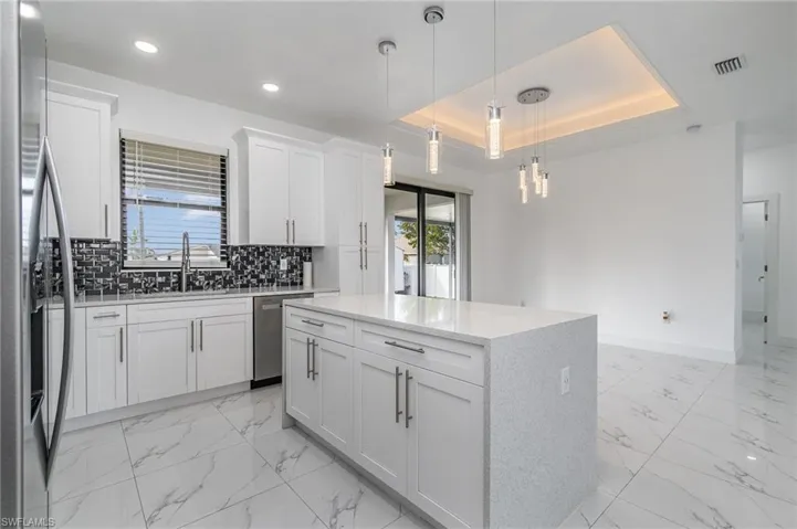 1314 NE 4th  PL, Cape Coral, FL 33909