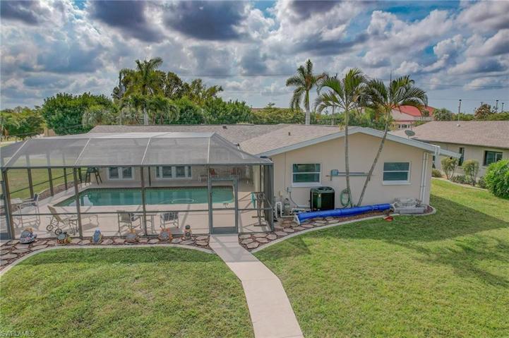 4506 SE 6th  CT, Cape Coral, FL 33904