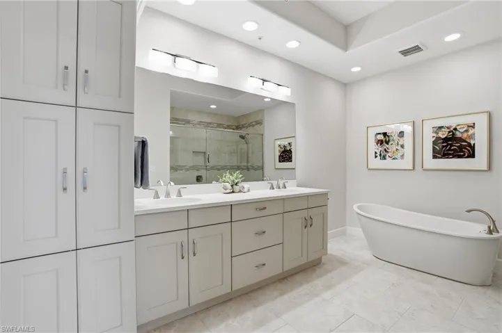 8066 Signature Club Cir 102, Naples, Florida 34113