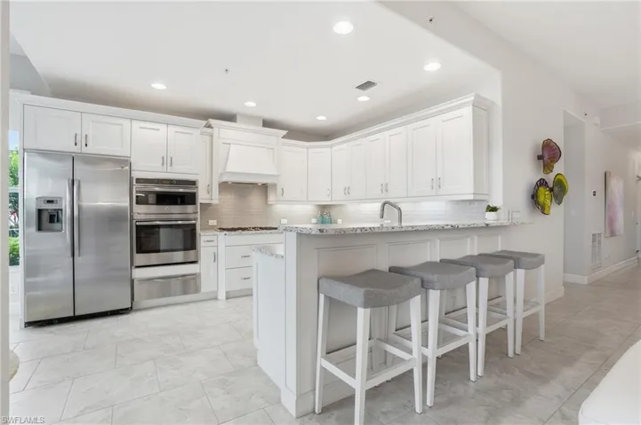8066 Signature Club Cir 102, Naples, Florida 34113