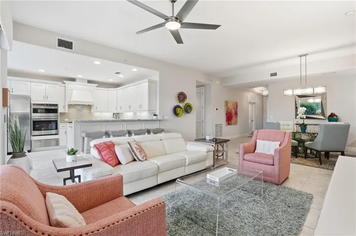 8066 Signature Club Cir 102, Naples, Florida 34113
