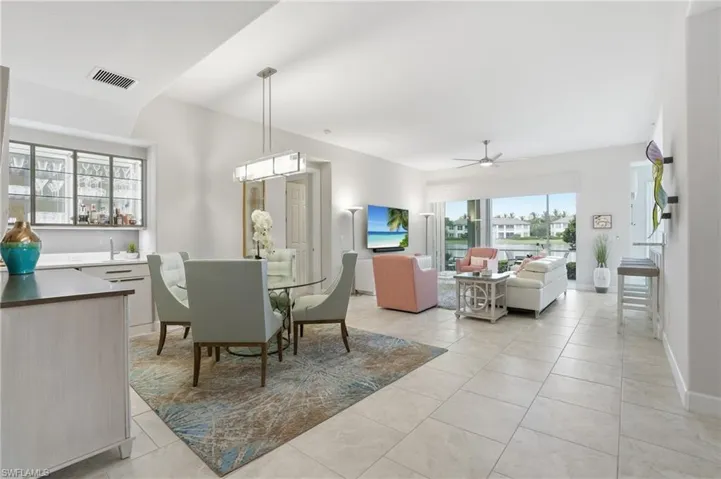 8066 Signature Club Cir 102, Naples, Florida 34113