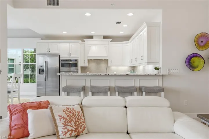 8066 Signature Club Cir 102, Naples, Florida 34113