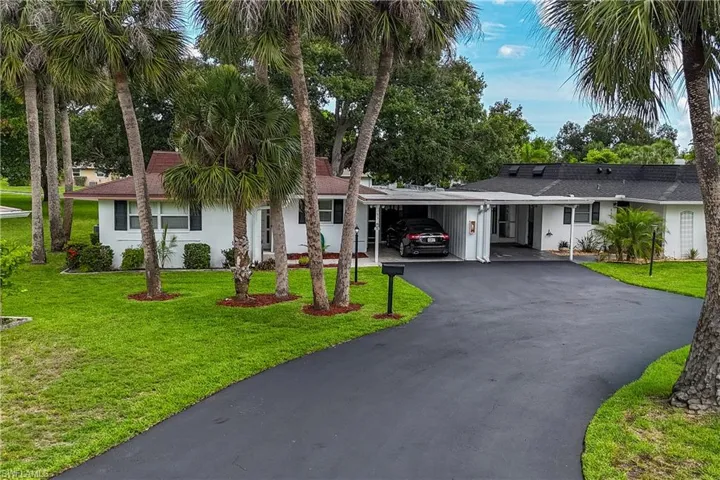 531 Pangola Dr, North Fort Myers, Florida 33903