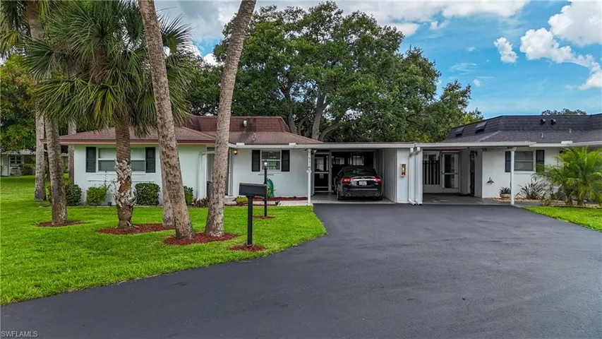 531 Pangola Dr, North Fort Myers, Florida 33903