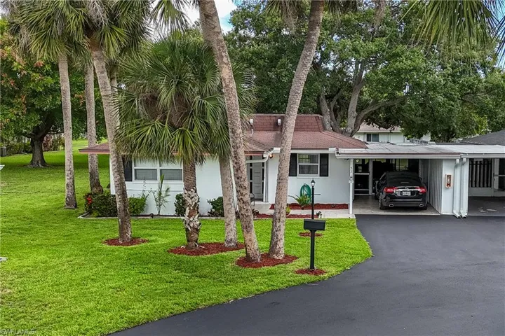 531 Pangola Dr, North Fort Myers, Florida 33903