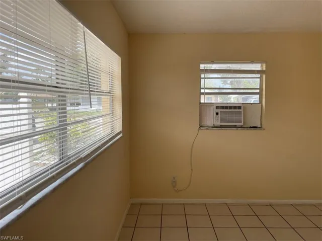 5621/5623  Fourth  AVE, Fort Myers, FL 33907