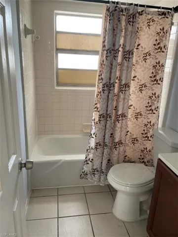 5621/5623  Fourth  AVE, Fort Myers, FL 33907