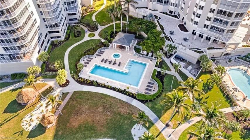Community pool!