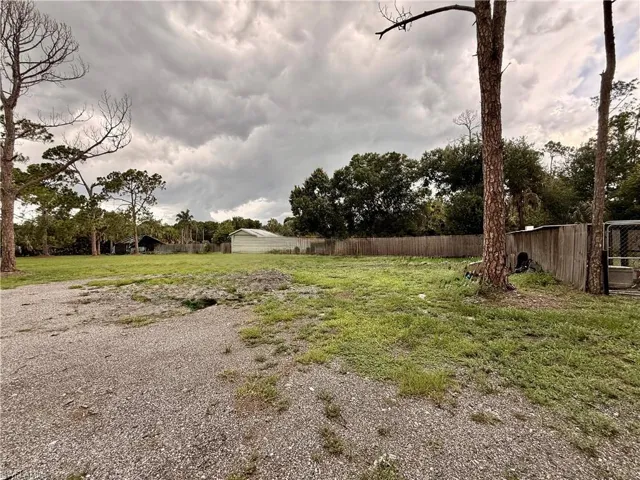 8219 Bartholomew Dr, North Fort Myers, Florida 33917