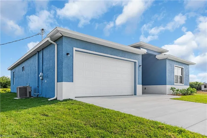7063 Calder CIR, LABELLE FL 33935