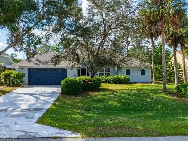 Ideal location in a small, quiet neighborhood in The Preserve at Bonita Springs