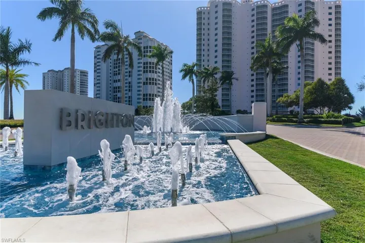 8231 Bay Colony Dr 2004, Naples, Florida 34108