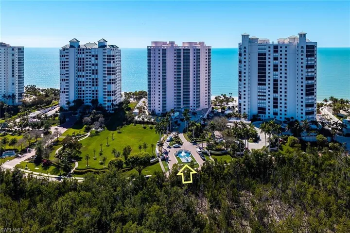 8231 Bay Colony Dr 2004, Naples, Florida 34108