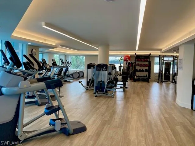 8231 Bay Colony Dr 2004, Naples, Florida 34108