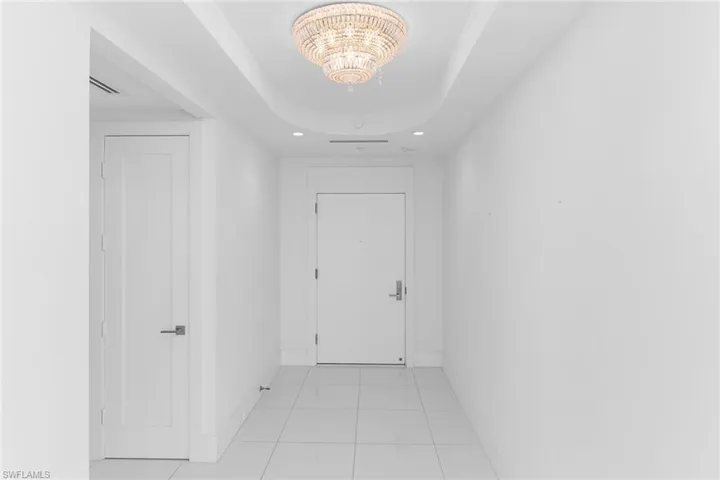 8231 Bay Colony Dr 2004, Naples, Florida 34108