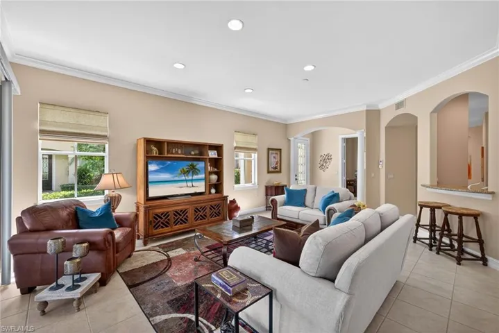 2638 Bolero Dr 401, Naples, Florida 34109