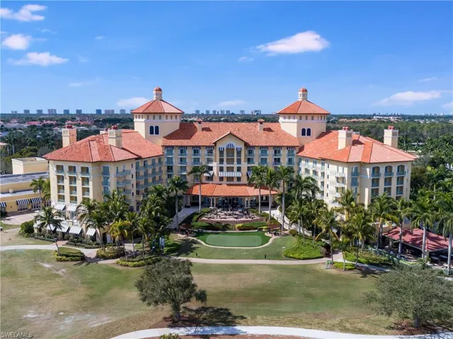 2638 Bolero Dr 401, Naples, Florida 34109