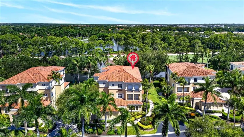 2638 Bolero Dr 401, Naples, Florida 34109