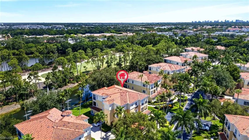 2638 Bolero Dr 401, Naples, Florida 34109