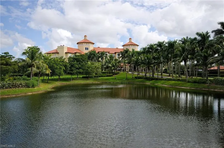 2638 Bolero Dr 401, Naples, Florida 34109