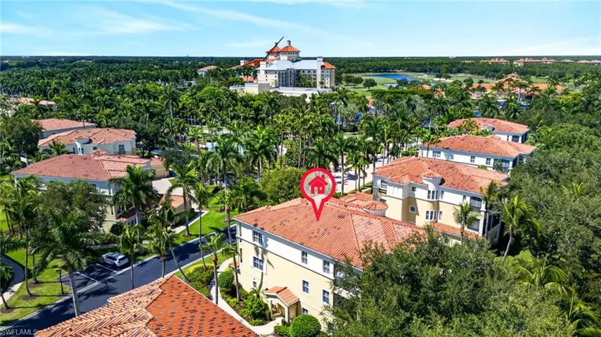 2638 Bolero Dr 401, Naples, Florida 34109