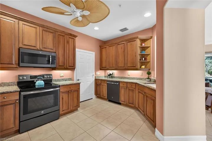 2638 Bolero Dr 401, Naples, Florida 34109