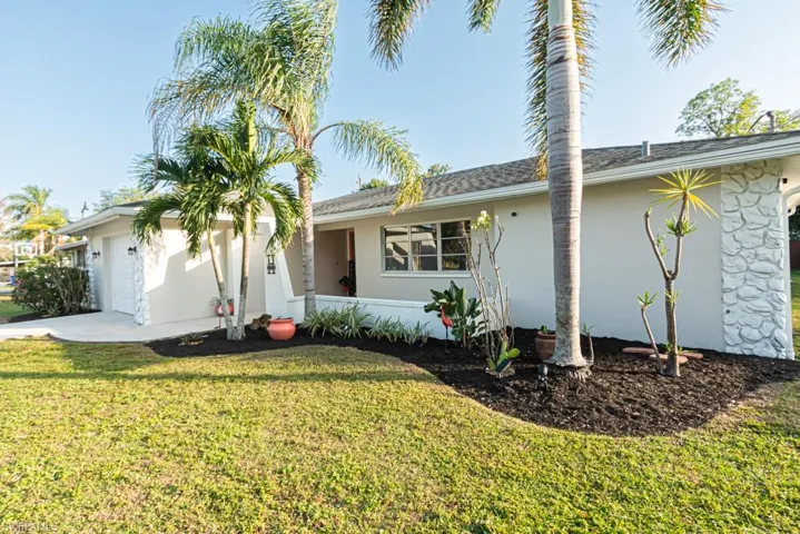 1562 Alhambra Dr, Fort Myers Fl 33901