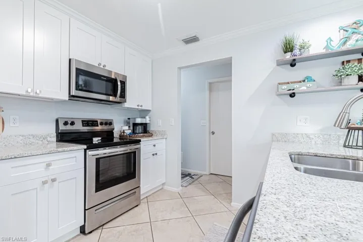 1562 Alhambra Dr, Fort Myers Fl 33901