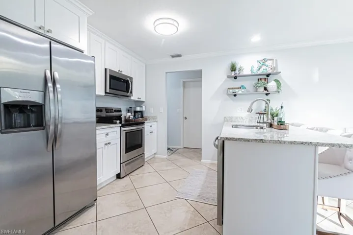 1562 Alhambra Dr, Fort Myers Fl 33901