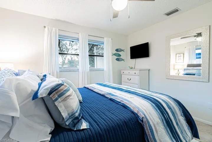 second bedroom